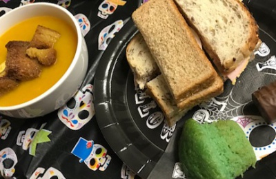 Diagrama Foundation: Cabrini residents make pumpkin soup for Halloween